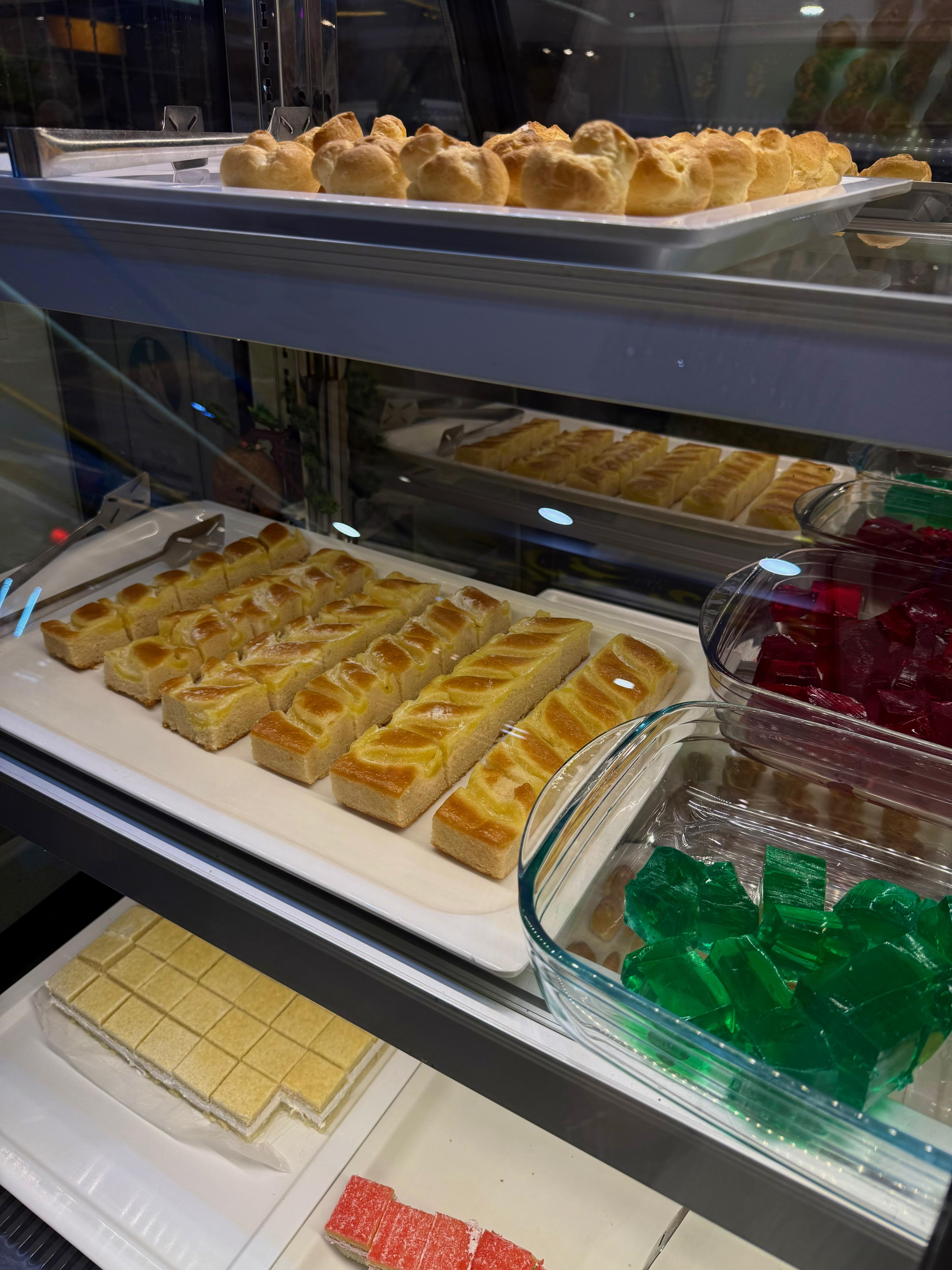Dessert Vitrine